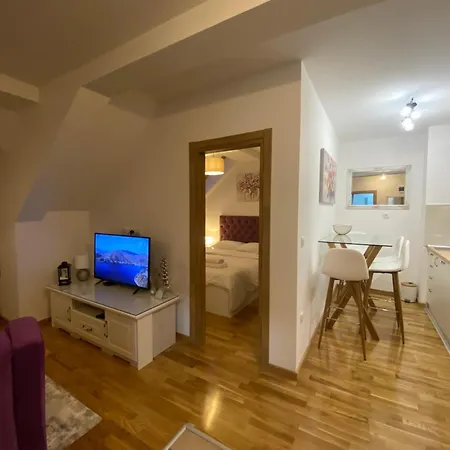 Appartamento Tira Wellness I Zlatibor